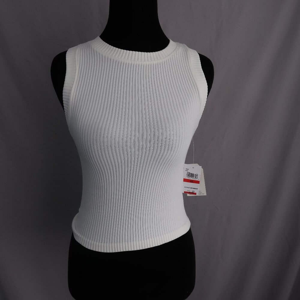 Hippie Rose junior White Tank Top